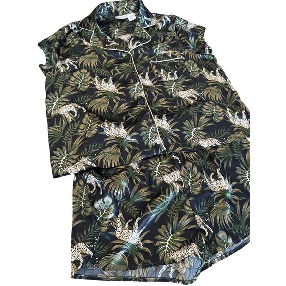 Tommy Bahama Sleepwear Jungle Leopard Print Silky Pajama Shortie Set Size Small - Picture 5 of 8